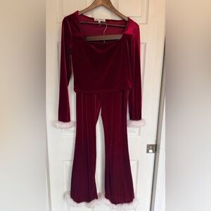 Wallflower Burgundy Velvet Set with White Accents  size : Junior M